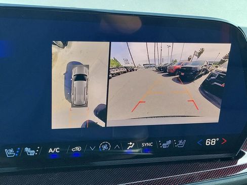 New 2026 Chevrolet Traverse RS w/ LPO, Floor Liner Package image 9