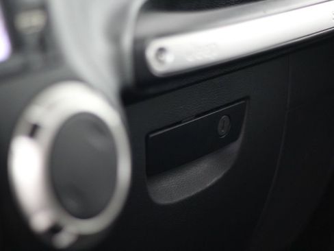 Used 2018 Jeep Wrangler Unlimited Sahara AWD/4WD image 50