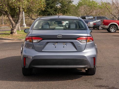 Used 2023 Toyota Corolla LE image 4