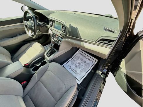 Used 2020 Hyundai Elantra Value Edition FWD image 33