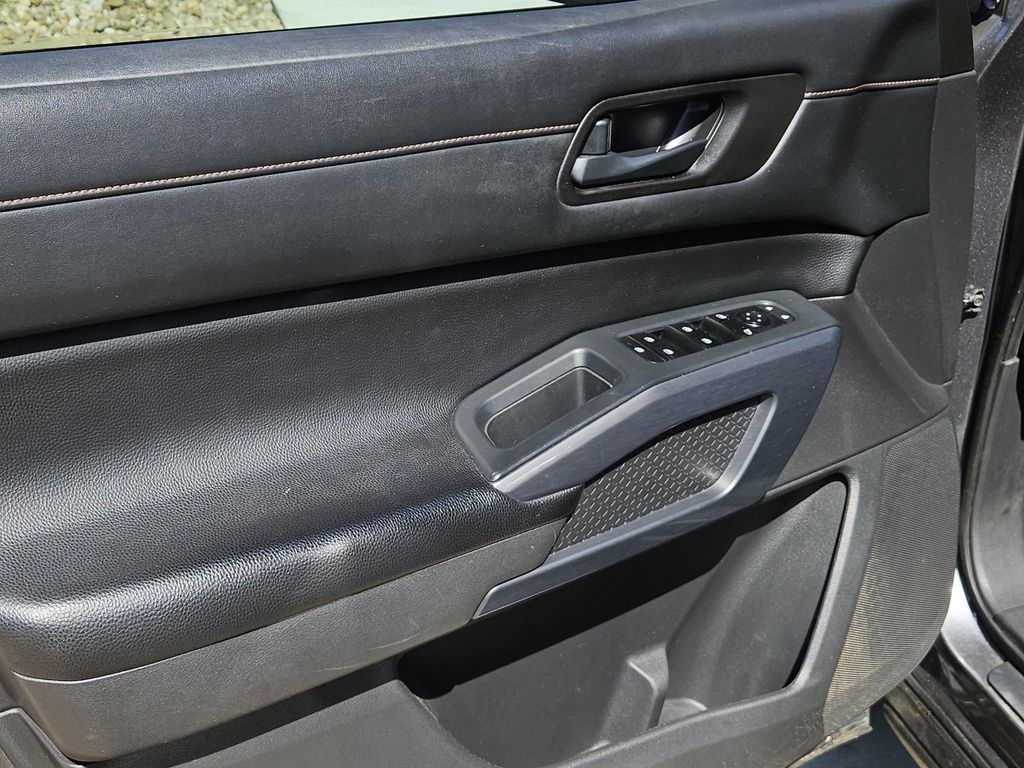 Used 2023 Nissan Pathfinder Rock Creek AWD/4WD image 11