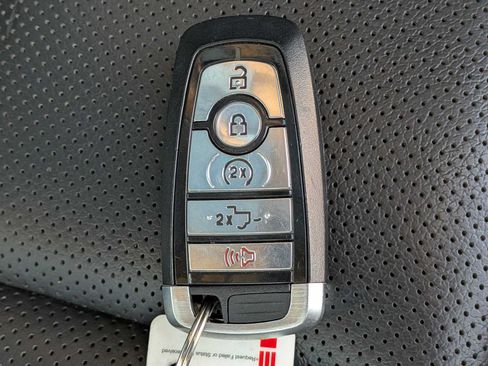 Used 2018 Ford F150 Lariat w/ Equipment Group 502A Luxury AWD/4WD image 29