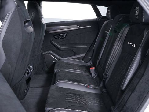 Used 2023 Lamborghini Urus Performante AWD/4WD image 26