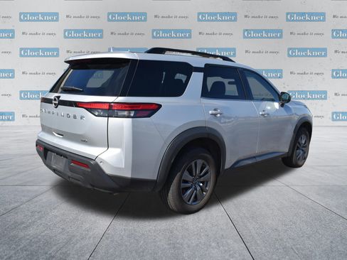 Used 2025 Nissan Pathfinder SV AWD/4WD image 6