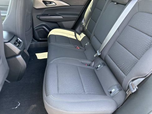 Used 2025 Chevrolet Equinox EV LT FWD image 18