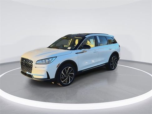 New 2026 Lincoln Corsair Reserve image 4