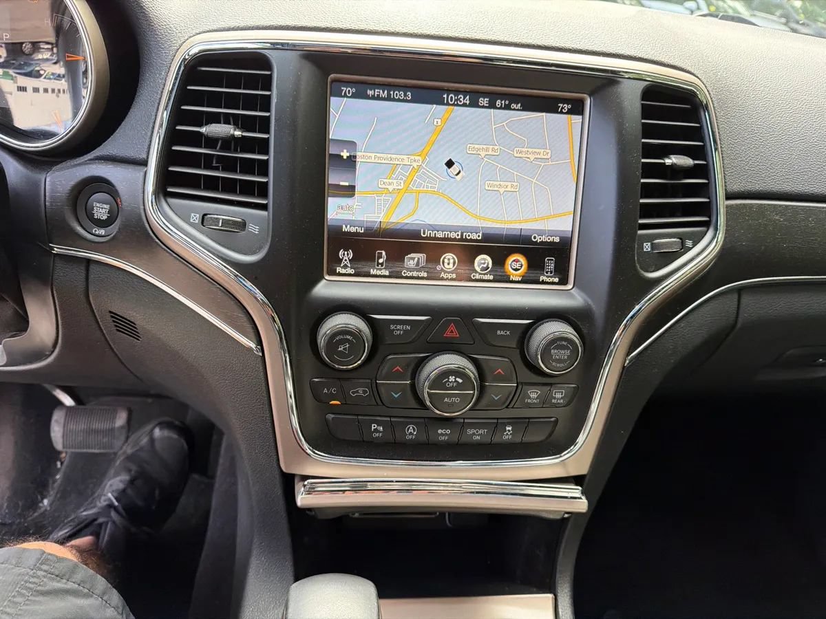 Used 2017 Jeep Grand Cherokee Limited AWD/4WD image 7