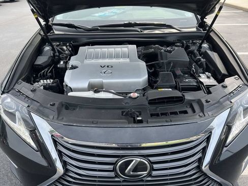 Used 2017 Lexus ES 350 w/ Luxury Package FWD image 24