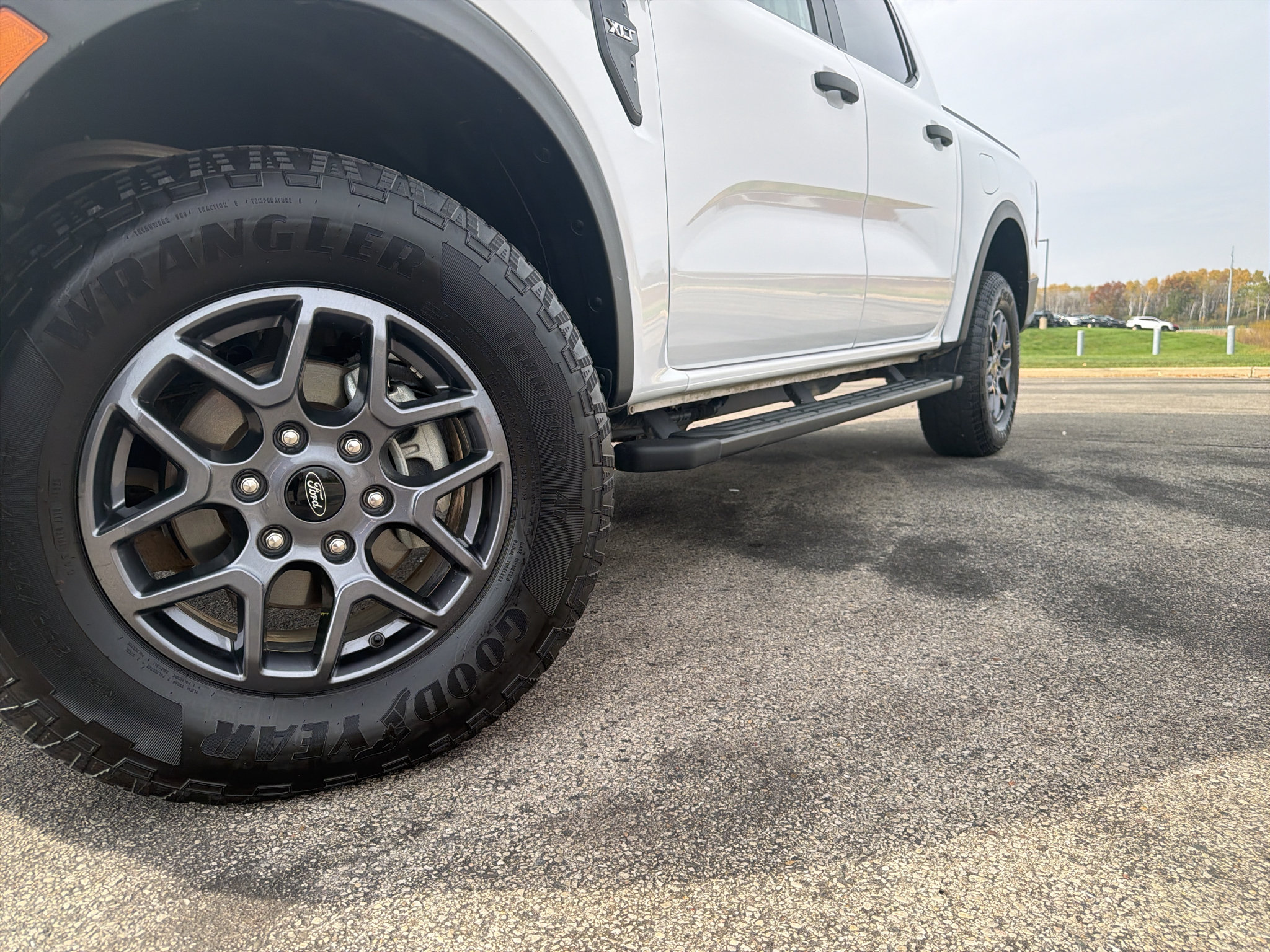 Certified 2025 Ford Ranger XLT w/ FX4 Off-Road Package AWD/4WD image 9
