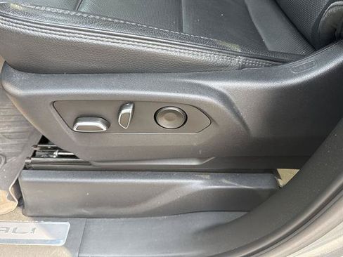 Used 2023 GMC Sierra 1500 Denali AWD/4WD image 16