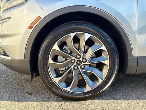 Used 2021 Lincoln Nautilus Reserve image 10