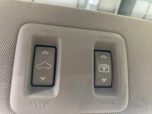 Used 2024 Nissan Murano SL image 16