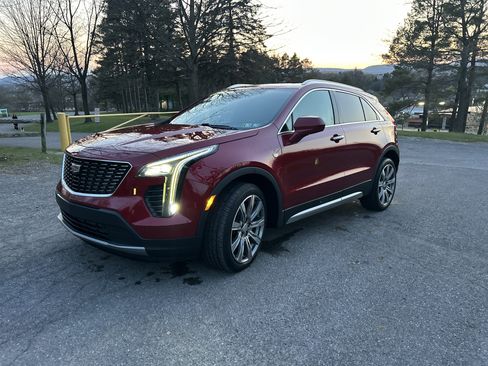Used 2019 Cadillac XT4 Premium Luxury AWD/4WD image 7
