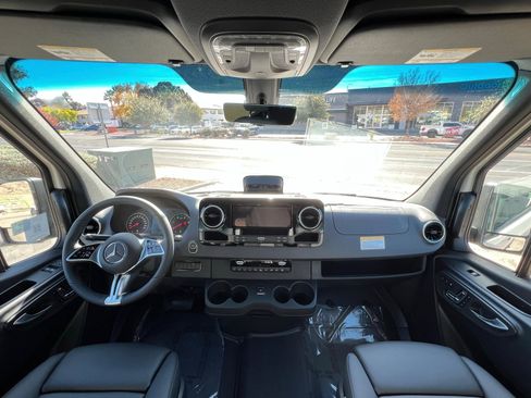New 2026 Mercedes-Benz Sprinter 2500 image 9