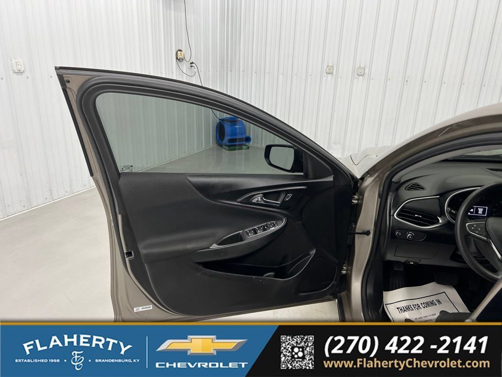 Used 2022 Chevrolet Malibu LS FWD image 8