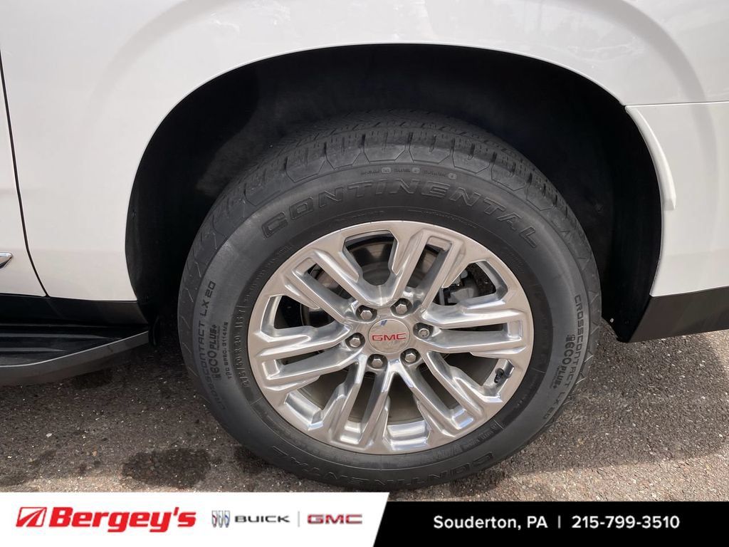 Certified 2022 GMC Yukon XL SLT w/ SLT Premium Package AWD/4WD image 37