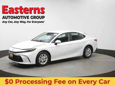 Used 2025 Toyota Camry LE FWD image 57