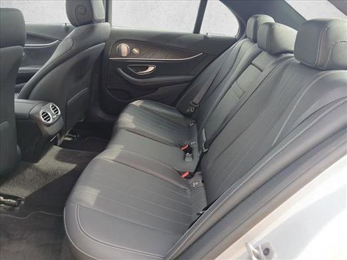 Used 2022 Mercedes-Benz E 350 Sedan image 19