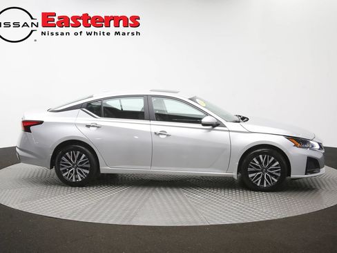 Used 2023 Nissan Altima 2.5 SV w/ SV Premium Package AWD/4WD image 45