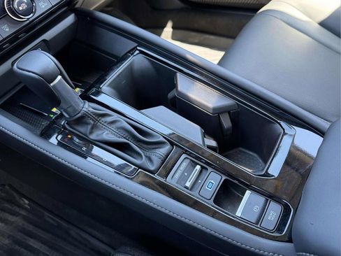 Used 2025 Honda Accord Touring image 6