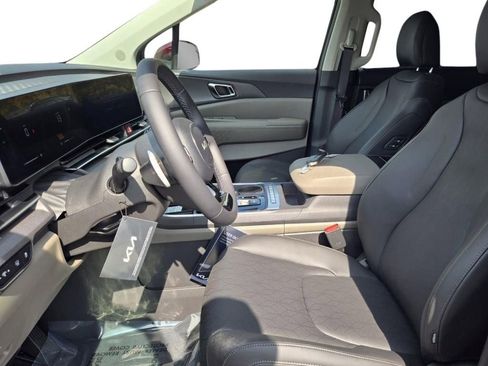 New 2026 Kia Carnival EX image 18