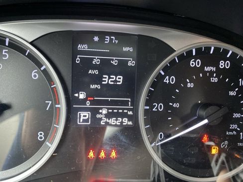 Used 2023 Nissan Versa S image 19