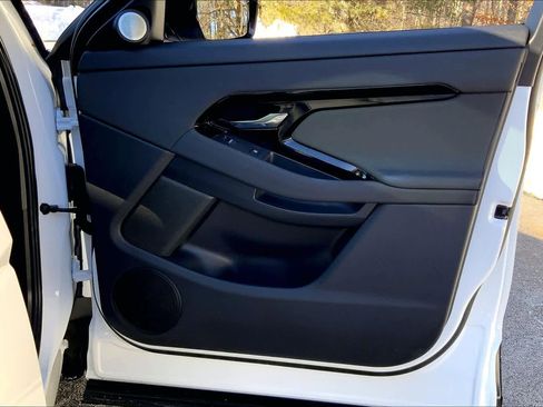 Used 2026 Land Rover Range Rover Evoque Dynamic SE image 22