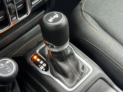 Used 2024 Jeep Wrangler Sport S image 20