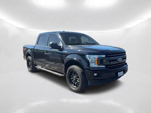 Used 2018 Ford F150 XLT w/ Equipment Group 302A Luxury RWD image 3