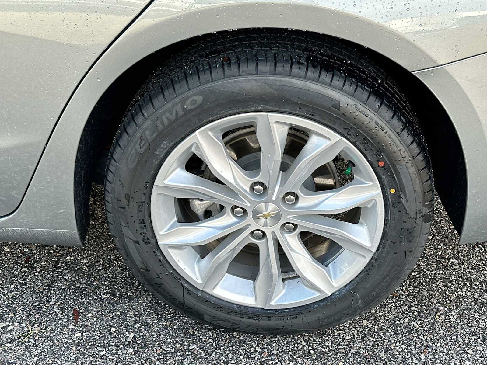 Certified 2025 Chevrolet Malibu LT FWD image 12