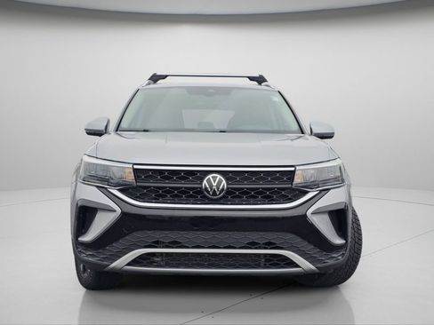 Used 2022 Volkswagen Taos SE AWD/4WD image 3