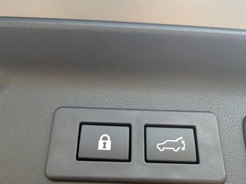 Certified 2025 Subaru Forester Limited AWD/4WD image 25