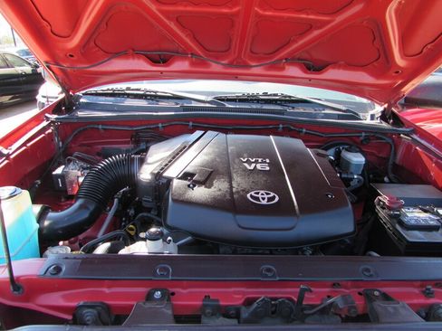 Used 2006 Toyota Tacoma PreRunner RWD image 20