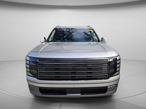 Used 2026 Hyundai Palisade Limited FWD image 3