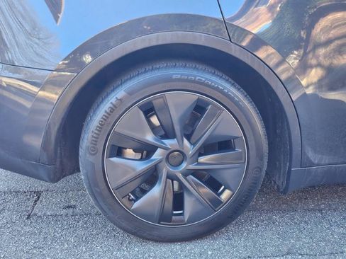 Used 2024 Tesla Model Y Long Range image 16