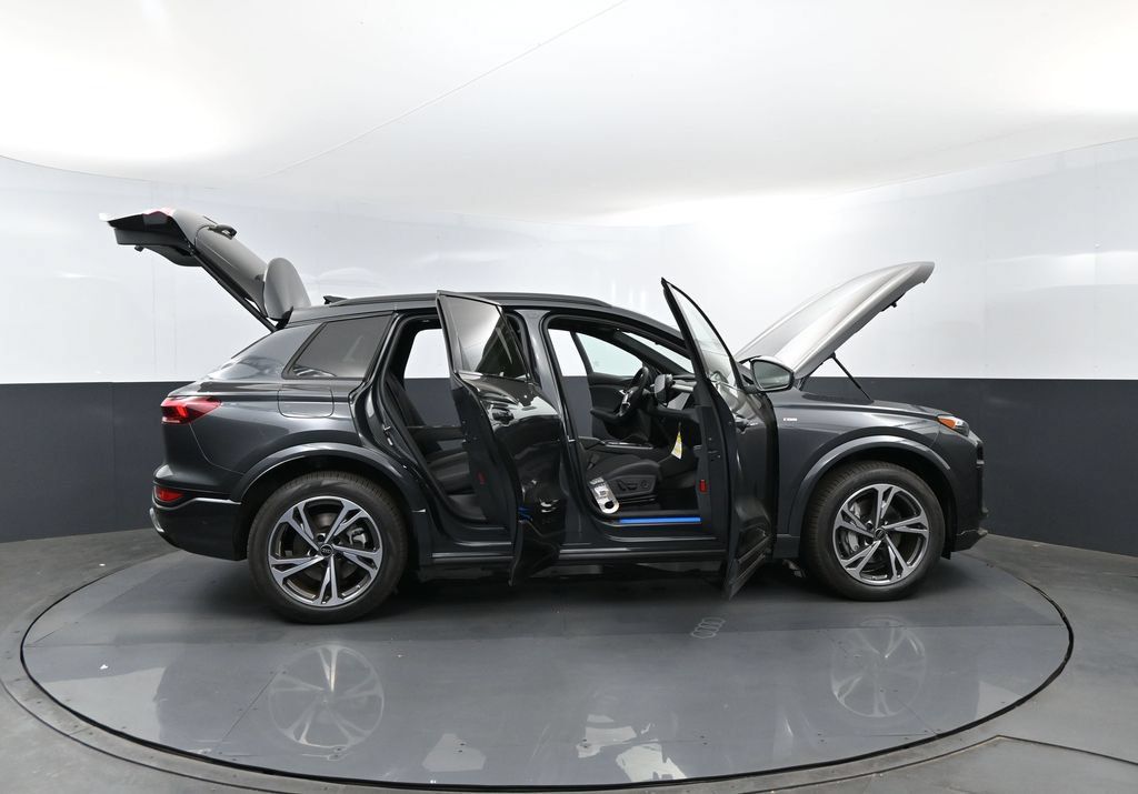 New 2027 Audi Q6 e-tron Premium Plus AWD/4WD image 29