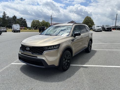 Used 2021 Kia Sorento S AWD/4WD image 3