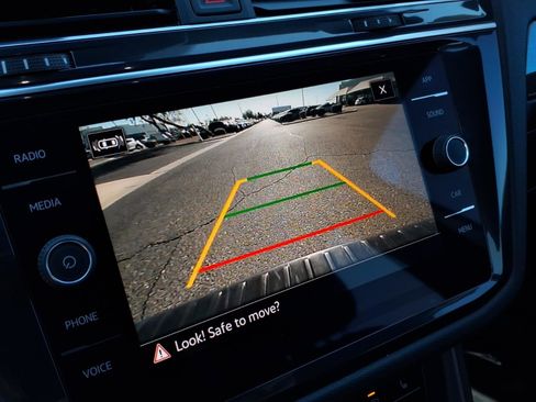 Certified 2023 Volkswagen Tiguan SE R-Line image 30