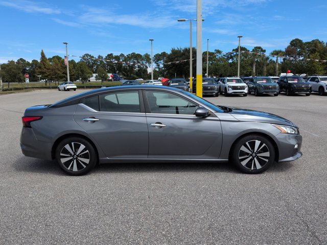 Used 2021 Nissan Altima 2.5 SV FWD image 4