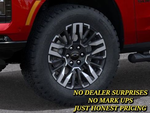 New 2026 Chevrolet Suburban Z71 w/ Comfort Package AWD/4WD image 9