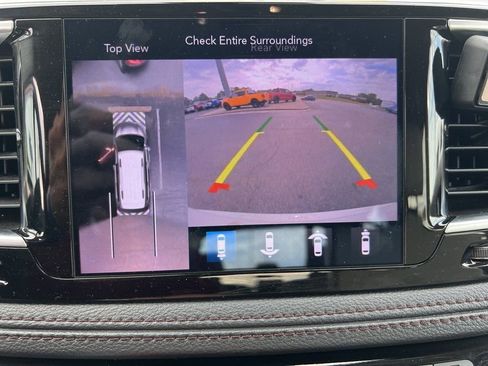 Used 2019 Chrysler Pacifica Limited image 15