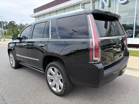 Used 2016 Cadillac Escalade Premium AWD/4WD image 3