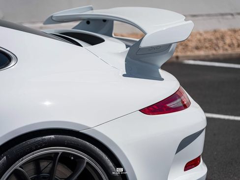 Used 2015 Porsche 911 GT3 RWD image 4
