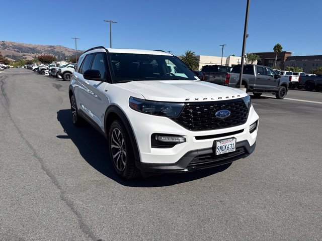 Certified 2024 Ford Explorer ST-Line w/ Class IV Trailer Tow Package AWD/4WD image 4