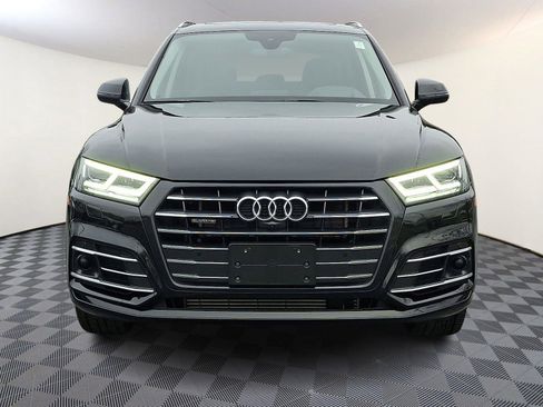 Used 2020 Audi Q5 e Prestige w/ Prestige Package image 2