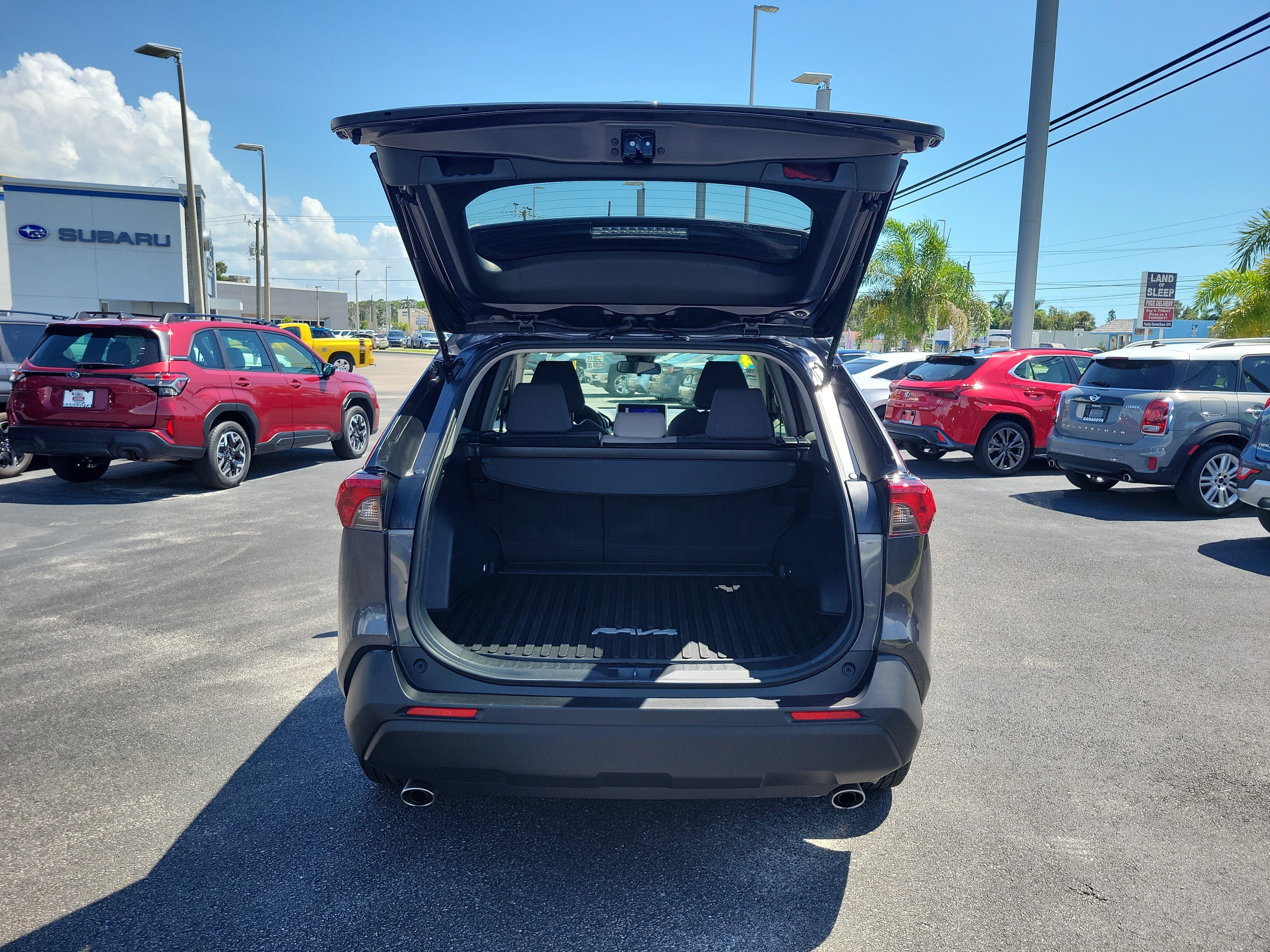 Used 2024 Toyota RAV4 XLE AWD/4WD image 10