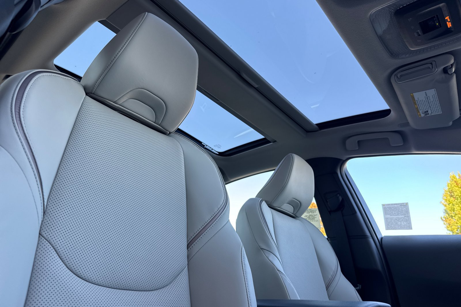 New 2027 Toyota Prius Limited AWD/4WD image 19