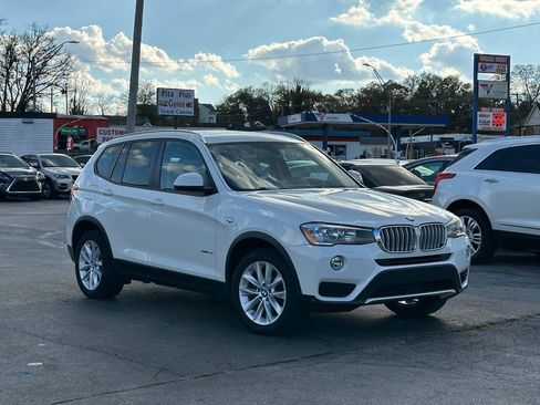Used 2016 BMW X3 xDrive28i AWD/4WD image 3