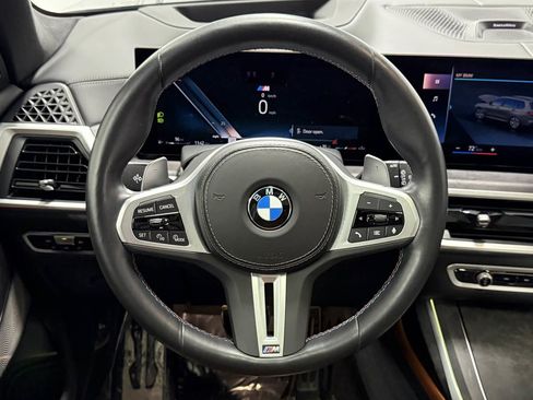 Used 2023 BMW X7 M60i image 24