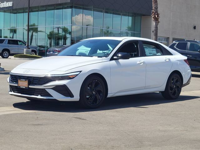 New 2026 Hyundai Elantra SEL Sport FWD image 2